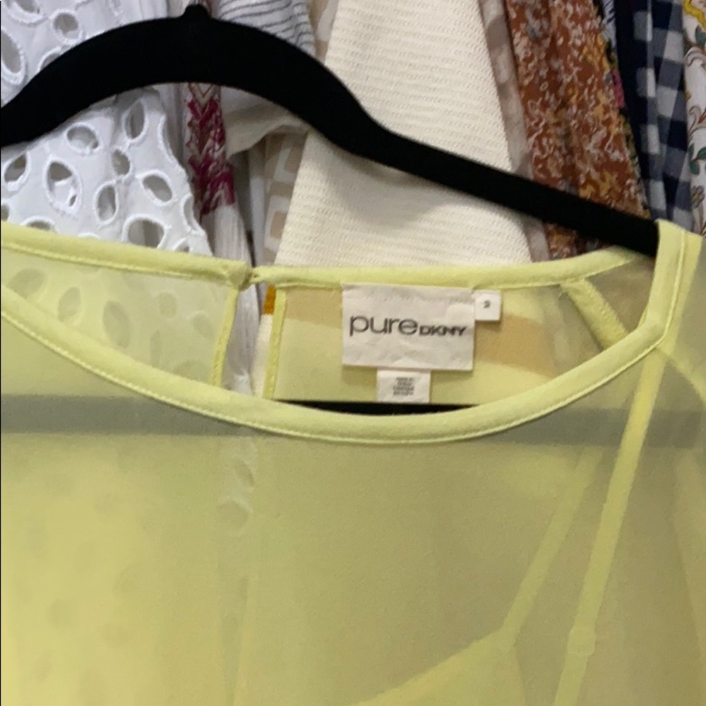 DKNY - Picture 2 of 3